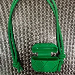 Bottega Veneta air pod pro cover